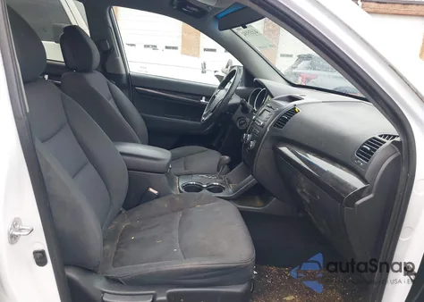 2011 Kia Sorento Lx from USA, damaged, VIN 5XYKTCA18BG165932